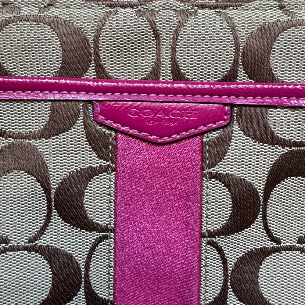 Coach Monogram crossbody - Picture 2 of 8